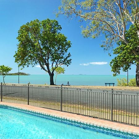 Whitsunday Waterfront Apartments 에일리비치 외부 사진