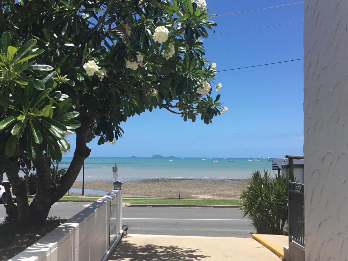 Whitsunday Waterfront Apartments 에일리비치 외부 사진
