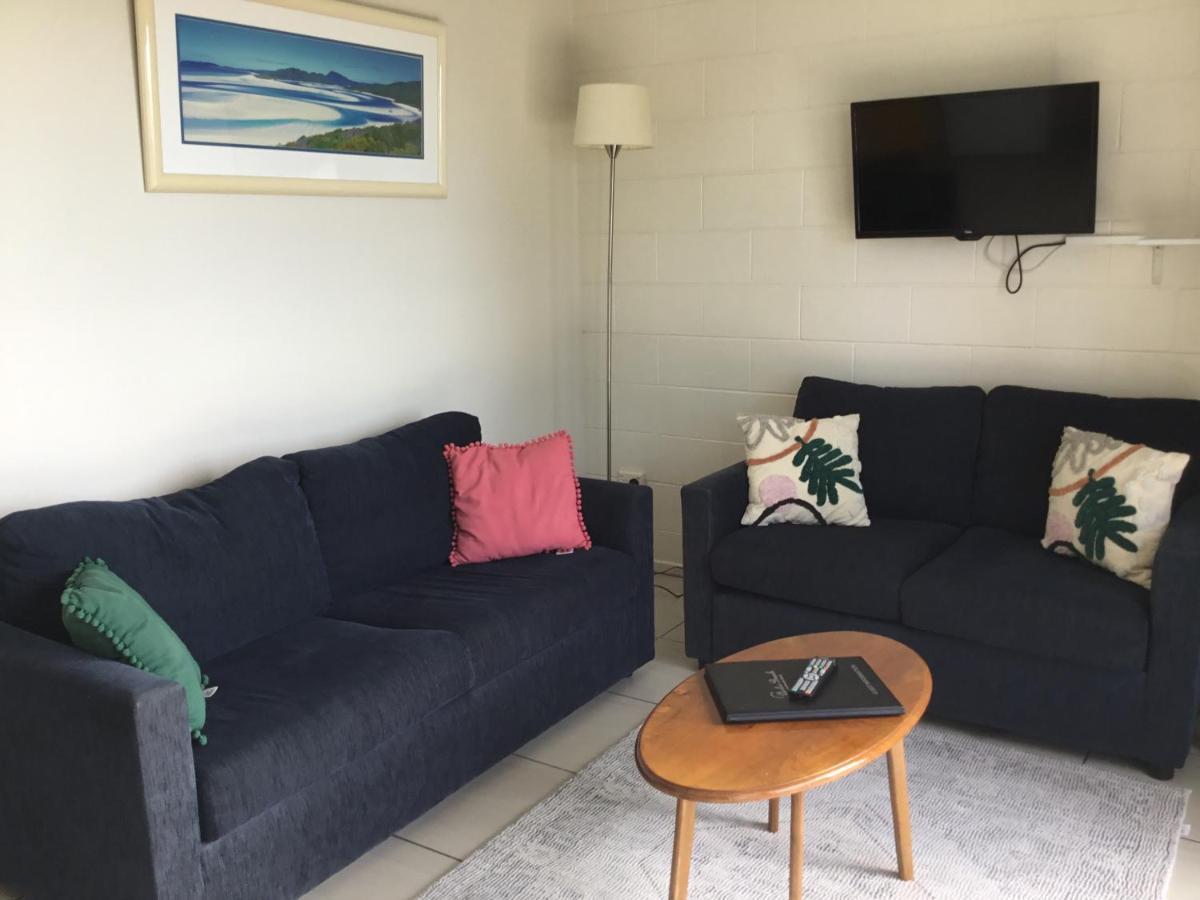 Whitsunday Waterfront Apartments 에일리비치 외부 사진
