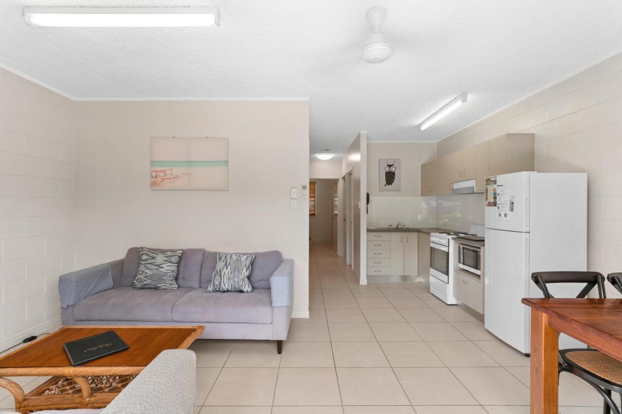 Whitsunday Waterfront Apartments 에일리비치 외부 사진