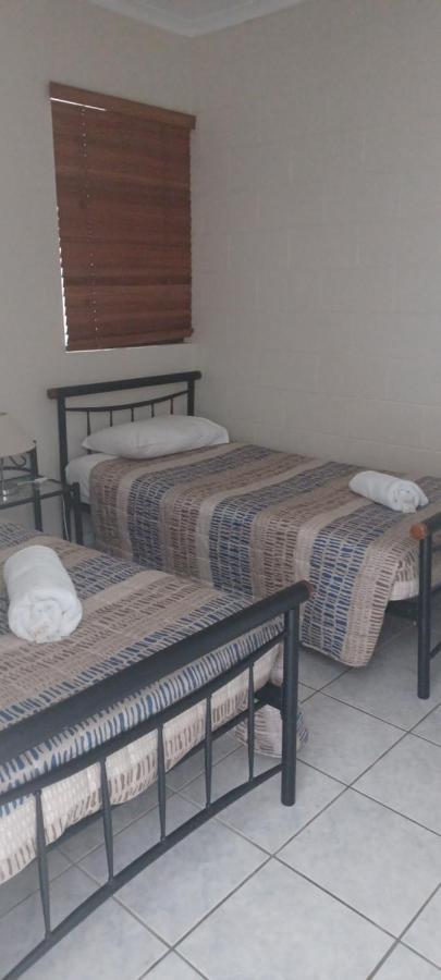 Whitsunday Waterfront Apartments 에일리비치 외부 사진