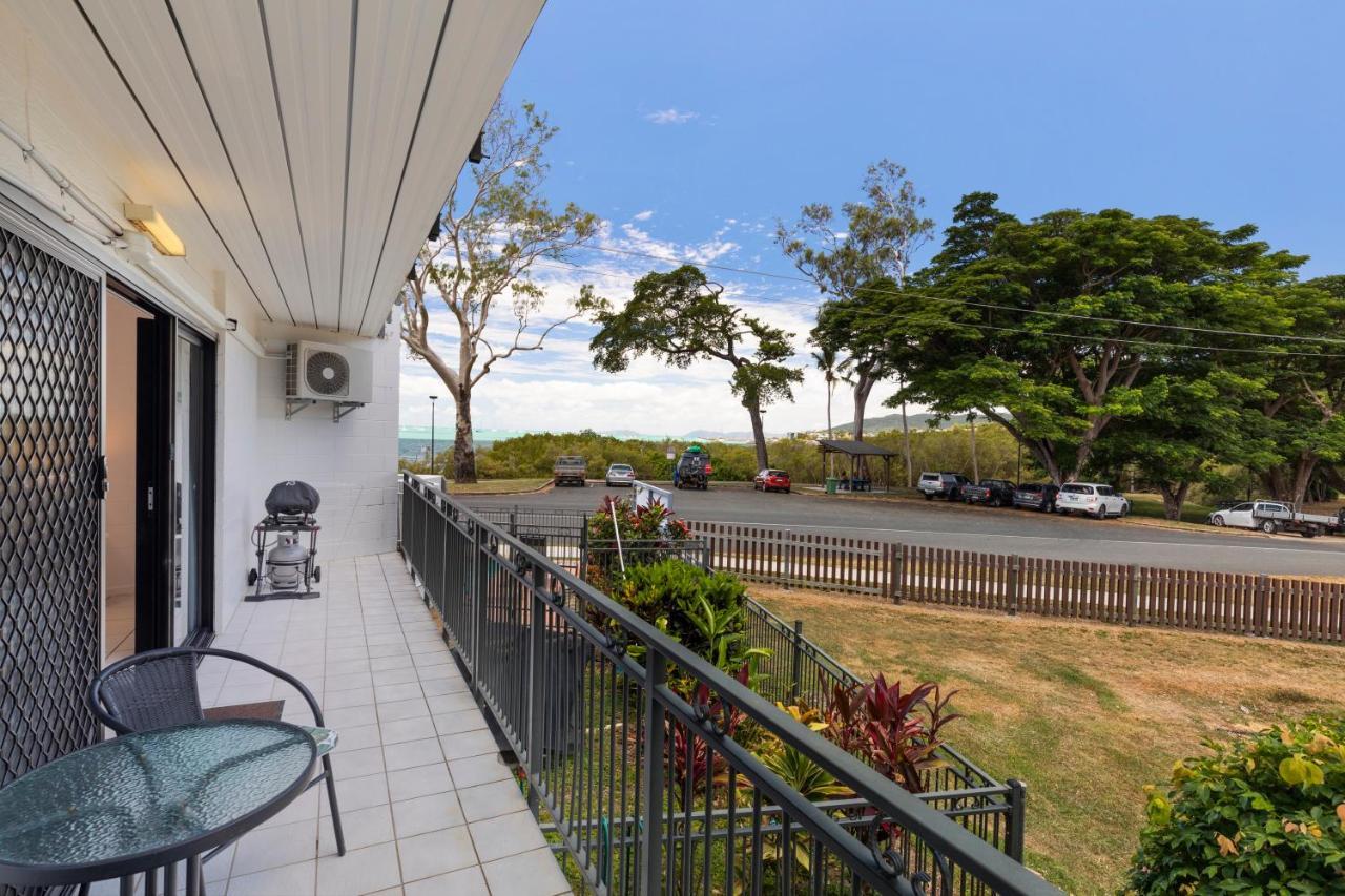 Whitsunday Waterfront Apartments 에일리비치 외부 사진