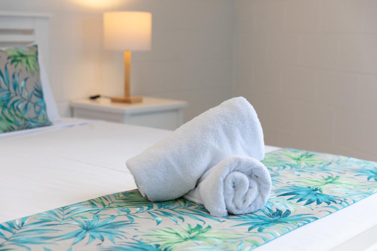 Whitsunday Waterfront Apartments 에일리비치 외부 사진