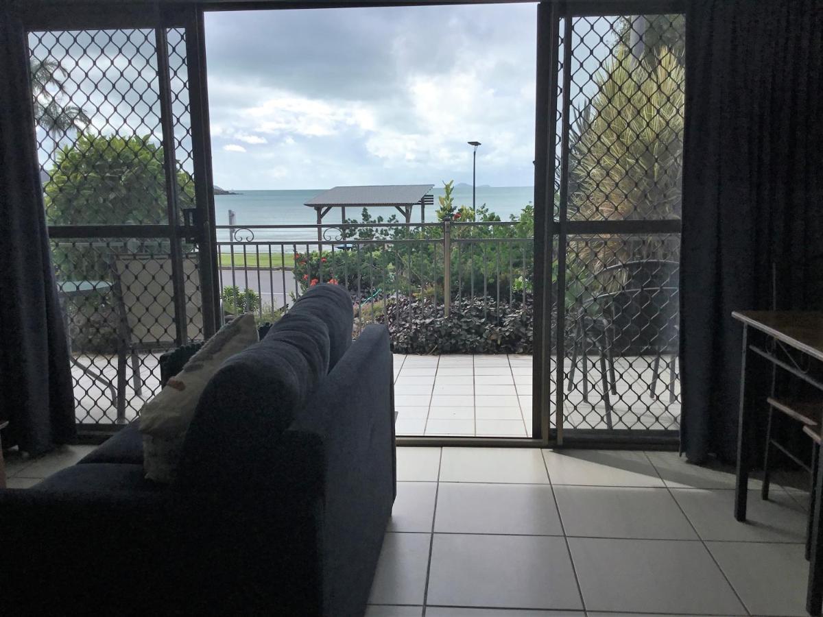 Whitsunday Waterfront Apartments 에일리비치 외부 사진