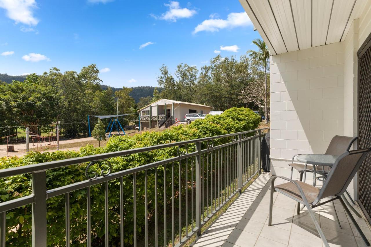 Whitsunday Waterfront Apartments 에일리비치 외부 사진