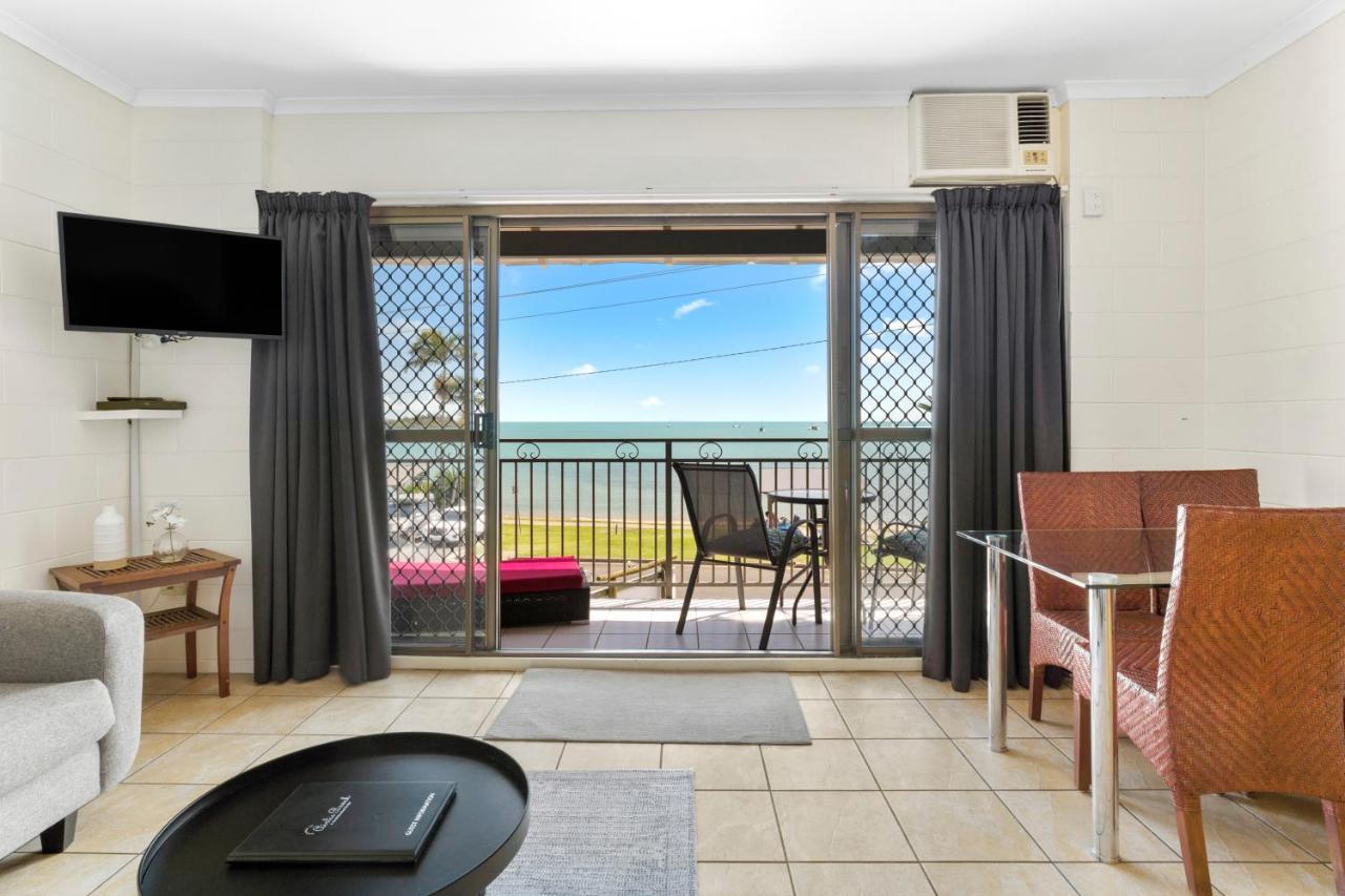 Whitsunday Waterfront Apartments 에일리비치 외부 사진