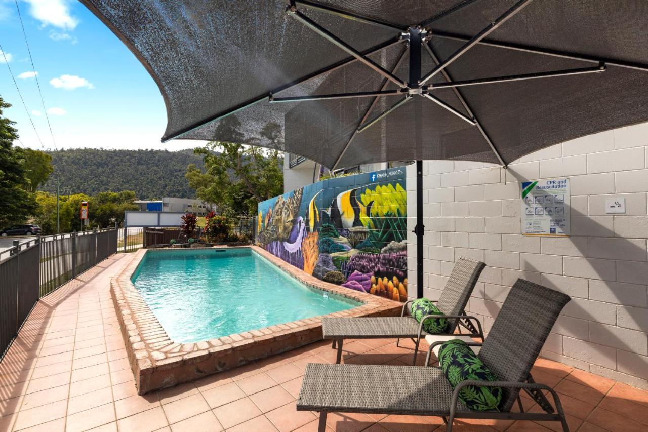Whitsunday Waterfront Apartments 에일리비치 외부 사진