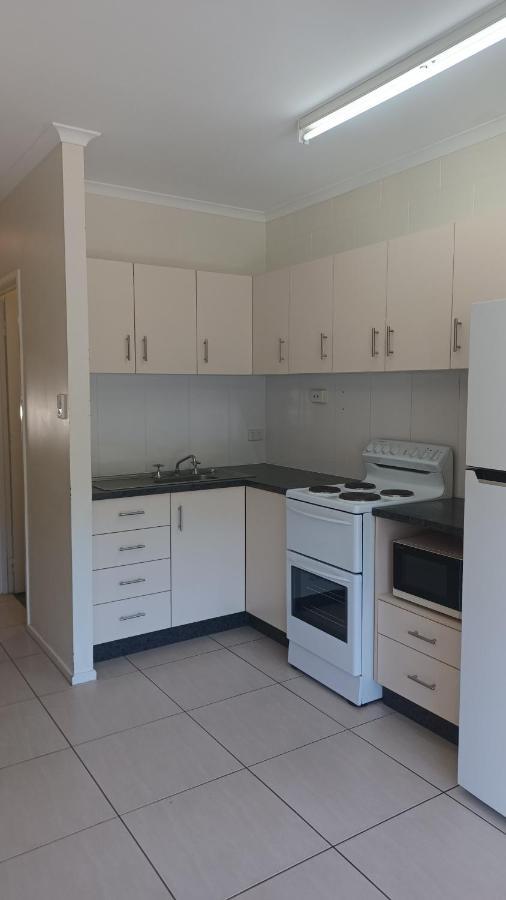 Whitsunday Waterfront Apartments 에일리비치 외부 사진