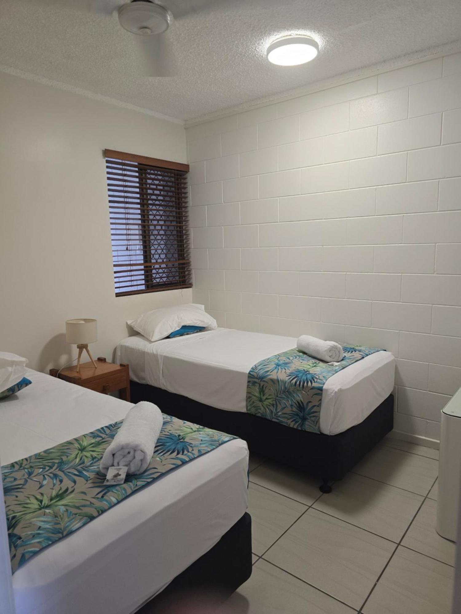 Whitsunday Waterfront Apartments 에일리비치 외부 사진