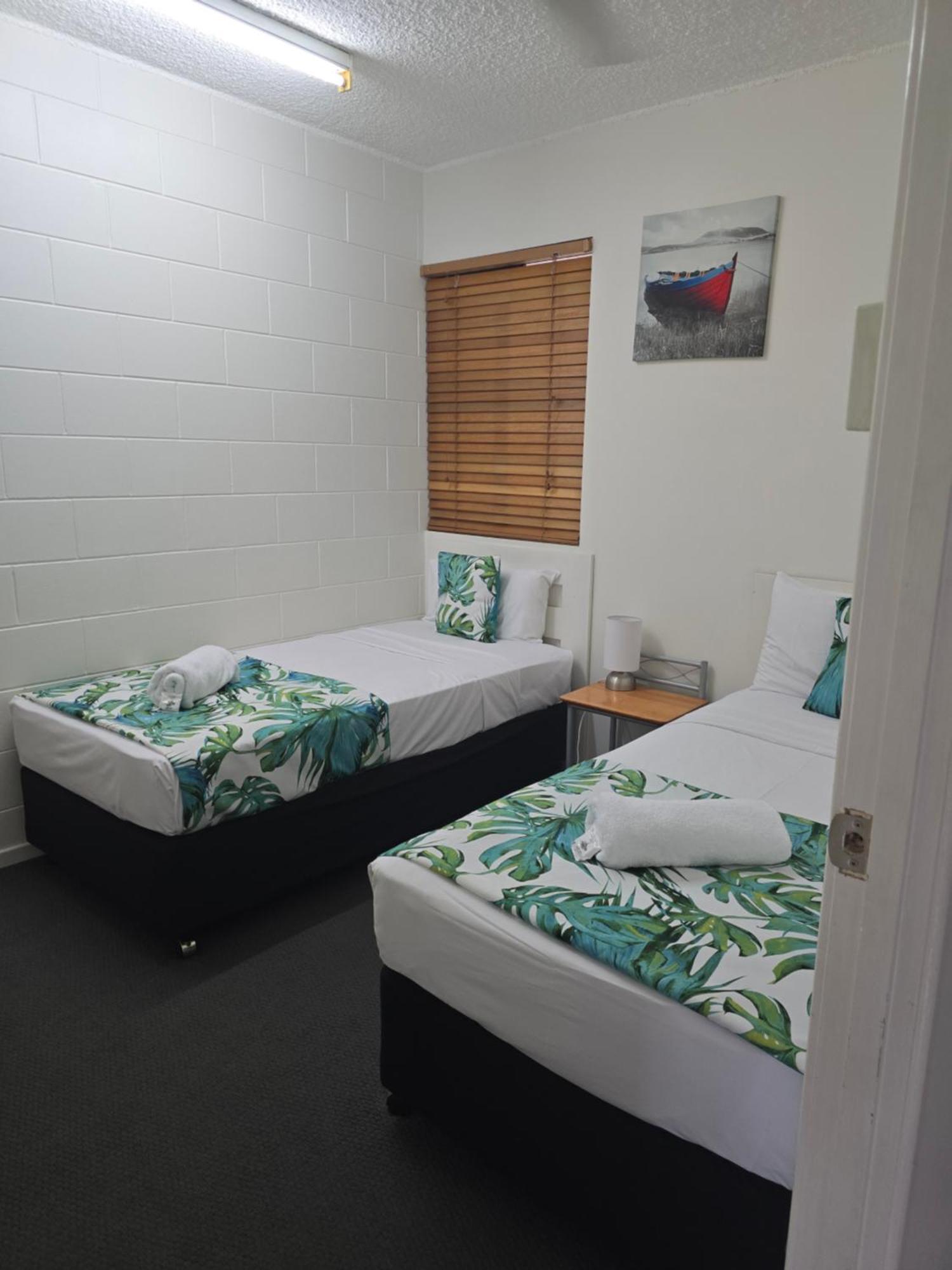Whitsunday Waterfront Apartments 에일리비치 외부 사진