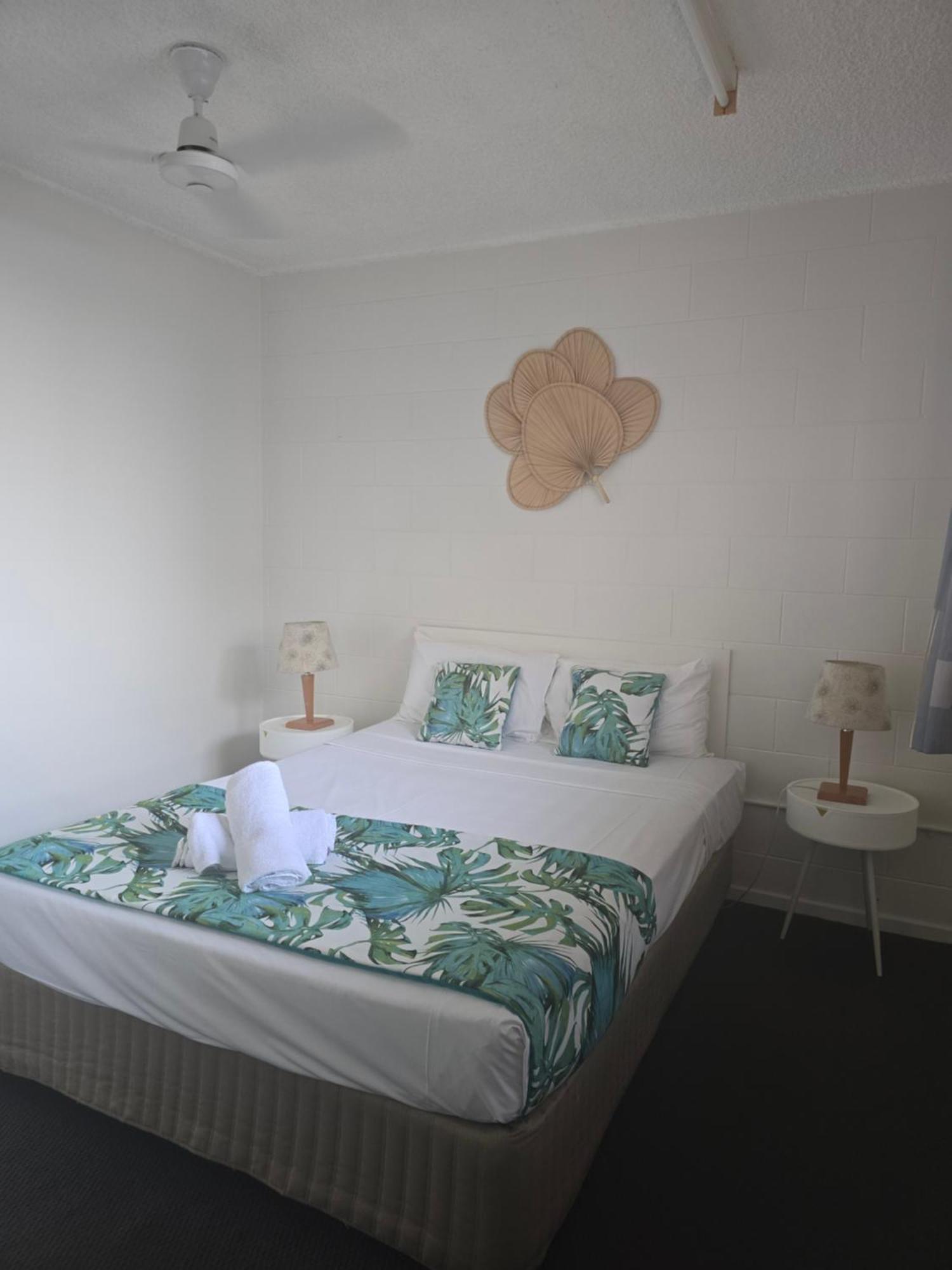 Whitsunday Waterfront Apartments 에일리비치 외부 사진