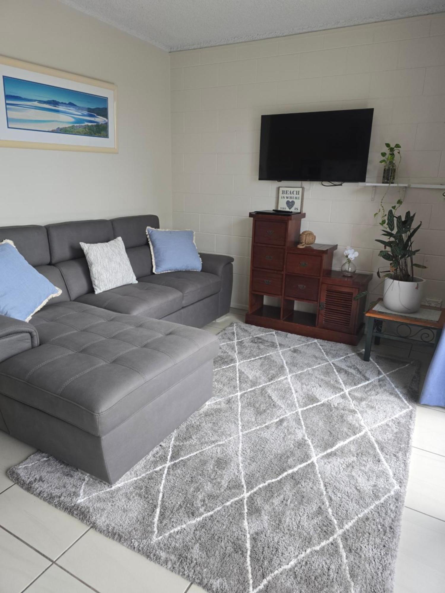 Whitsunday Waterfront Apartments 에일리비치 외부 사진