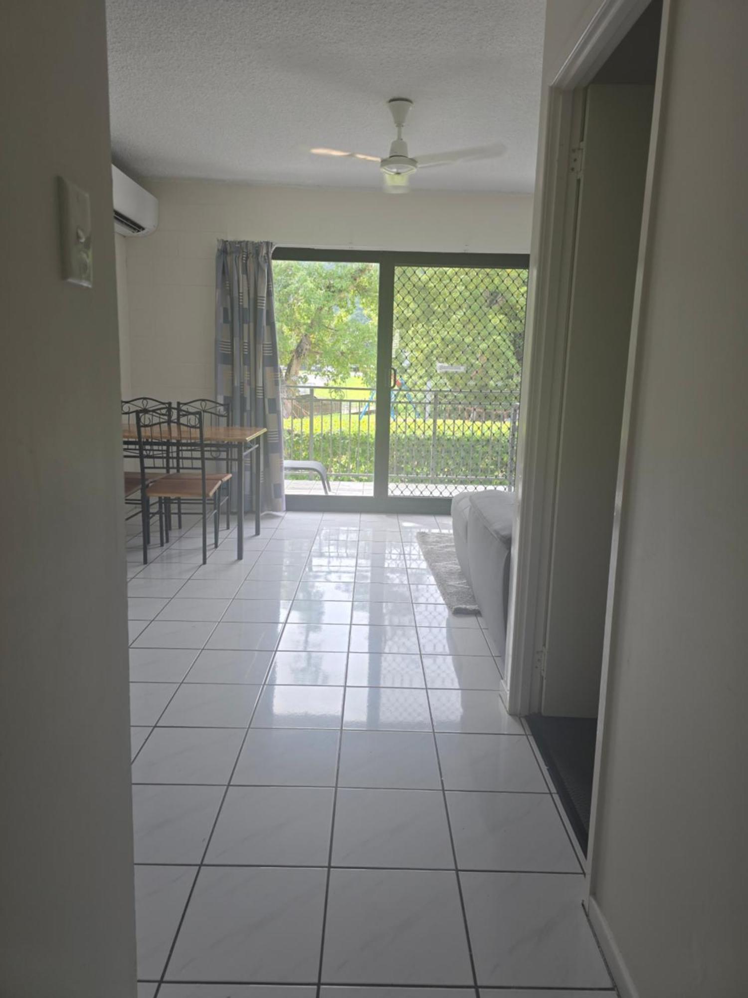 Whitsunday Waterfront Apartments 에일리비치 외부 사진