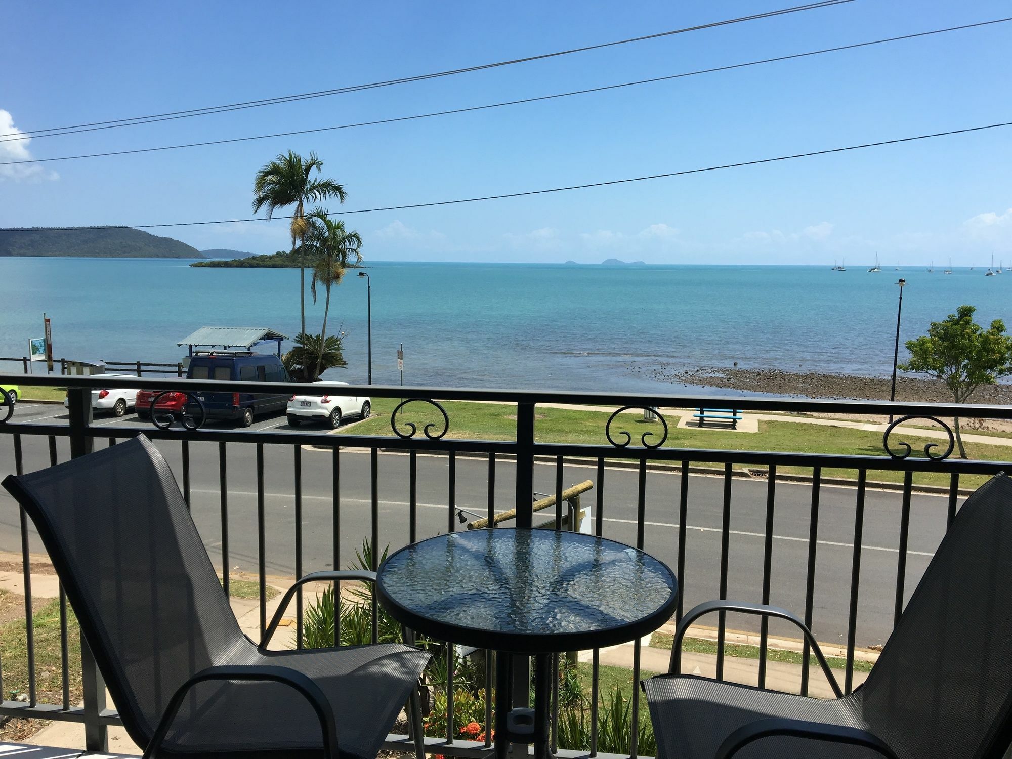 Whitsunday Waterfront Apartments 에일리비치 외부 사진