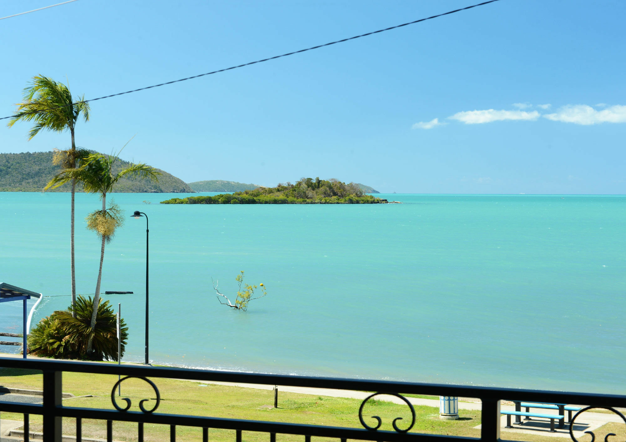 Whitsunday Waterfront Apartments 에일리비치 외부 사진